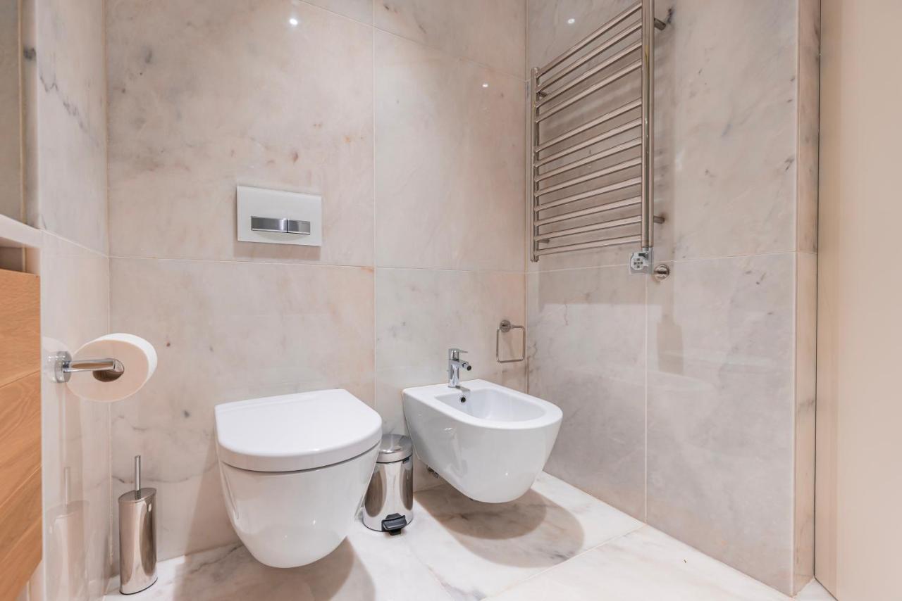 Liberdade Elegance W/Rooftop Pool By Lovelystay Lisbon Bagian luar foto