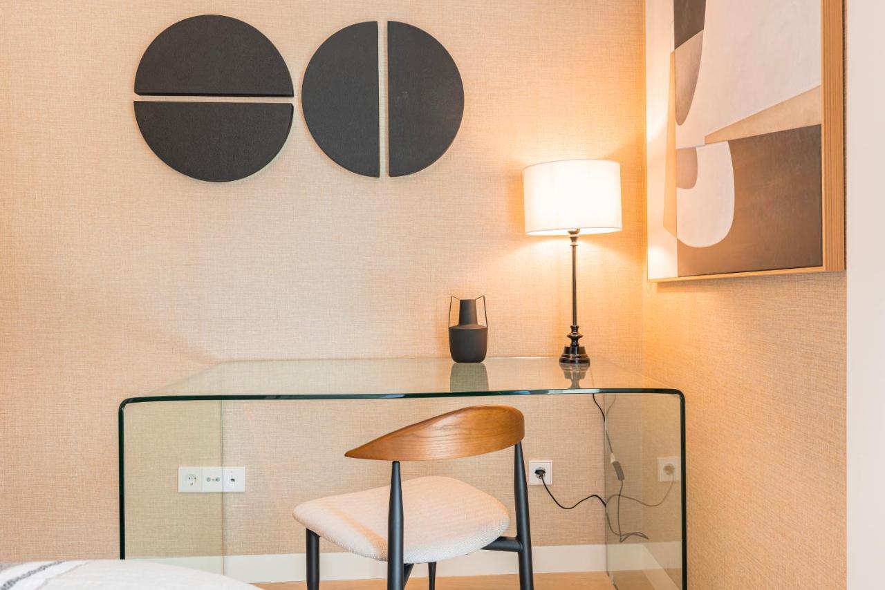 Liberdade Elegance W/Rooftop Pool By Lovelystay Lisbon Bagian luar foto