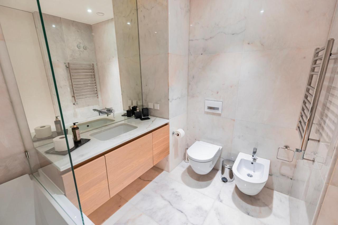 Liberdade Elegance W/Rooftop Pool By Lovelystay Lisbon Bagian luar foto
