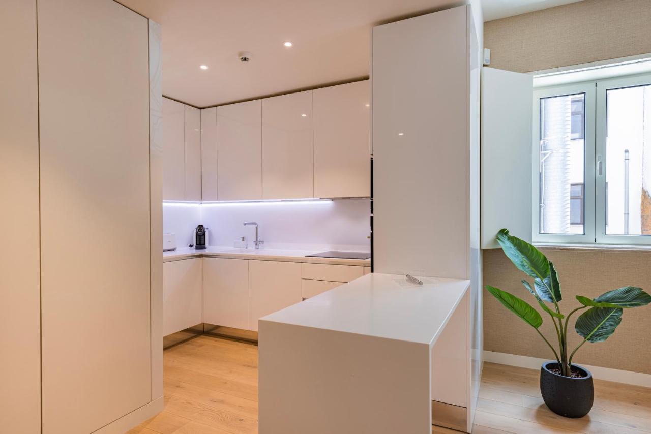 Liberdade Elegance W/Rooftop Pool By Lovelystay Lisbon Bagian luar foto