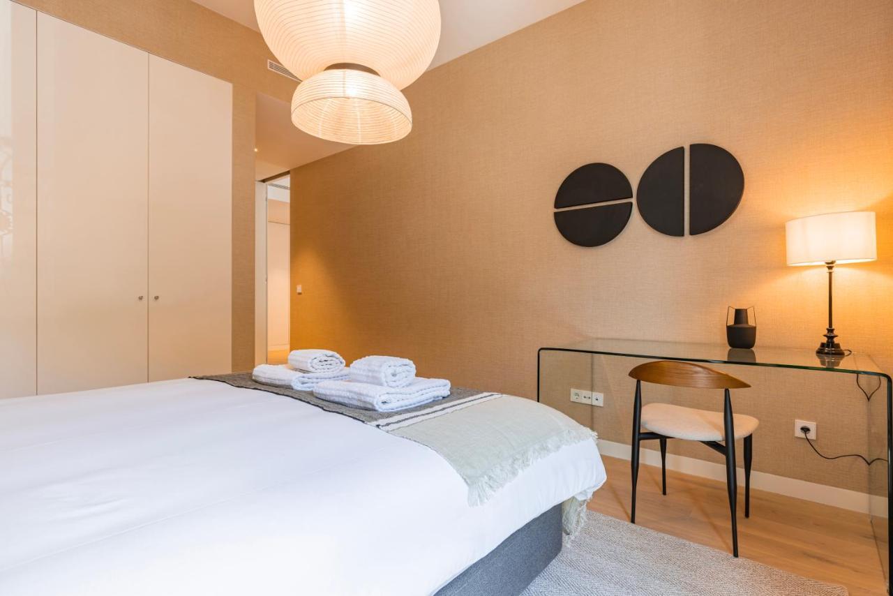 Liberdade Elegance W/Rooftop Pool By Lovelystay Lisbon Bagian luar foto