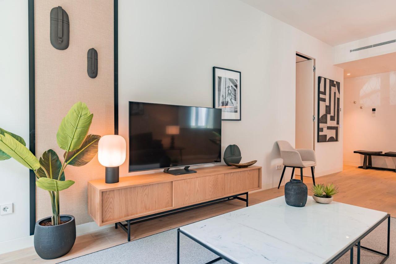 Liberdade Elegance W/Rooftop Pool By Lovelystay Lisbon Bagian luar foto