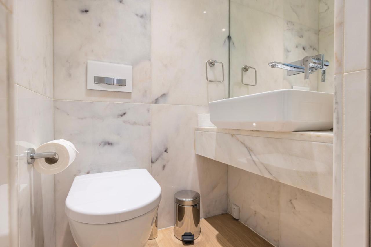 Liberdade Elegance W/Rooftop Pool By Lovelystay Lisbon Bagian luar foto